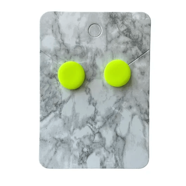 Neon yellow studs - medium