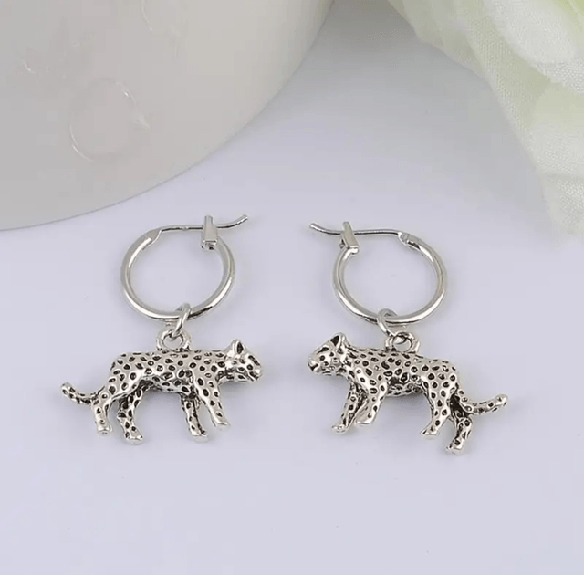 Leopard hoops - silver