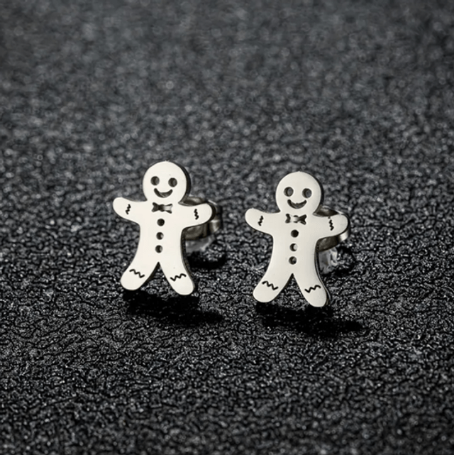 Gingerbread studs - silver coloured