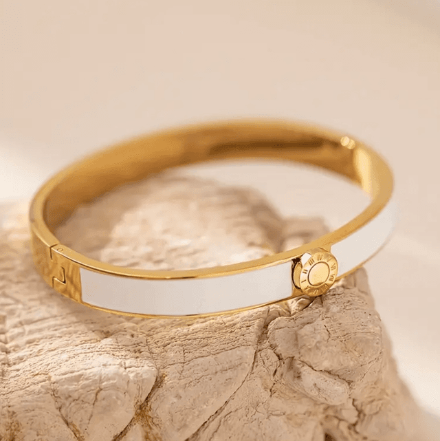 White enamel bracelet