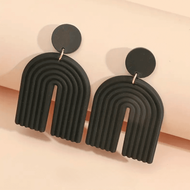 Black arch dangles